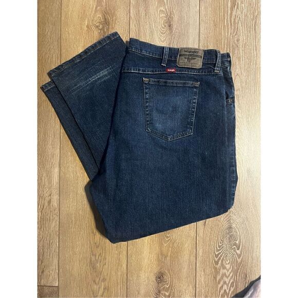 Wrangler Men’s Size 46x30 Straight Leg Jeans Blue Dark Wash Denim Stretch - Picture 3 of 7